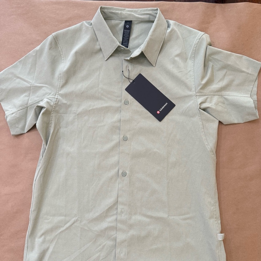 lululemon athletica Light Green Airing Easy Short Sleeve Button Down Shirt
